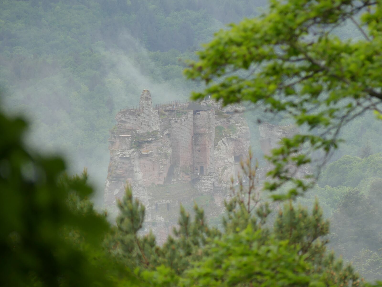 Panasonic Lumix DMC-FZ300 sample photo. Castle, ruin, fortress photography
