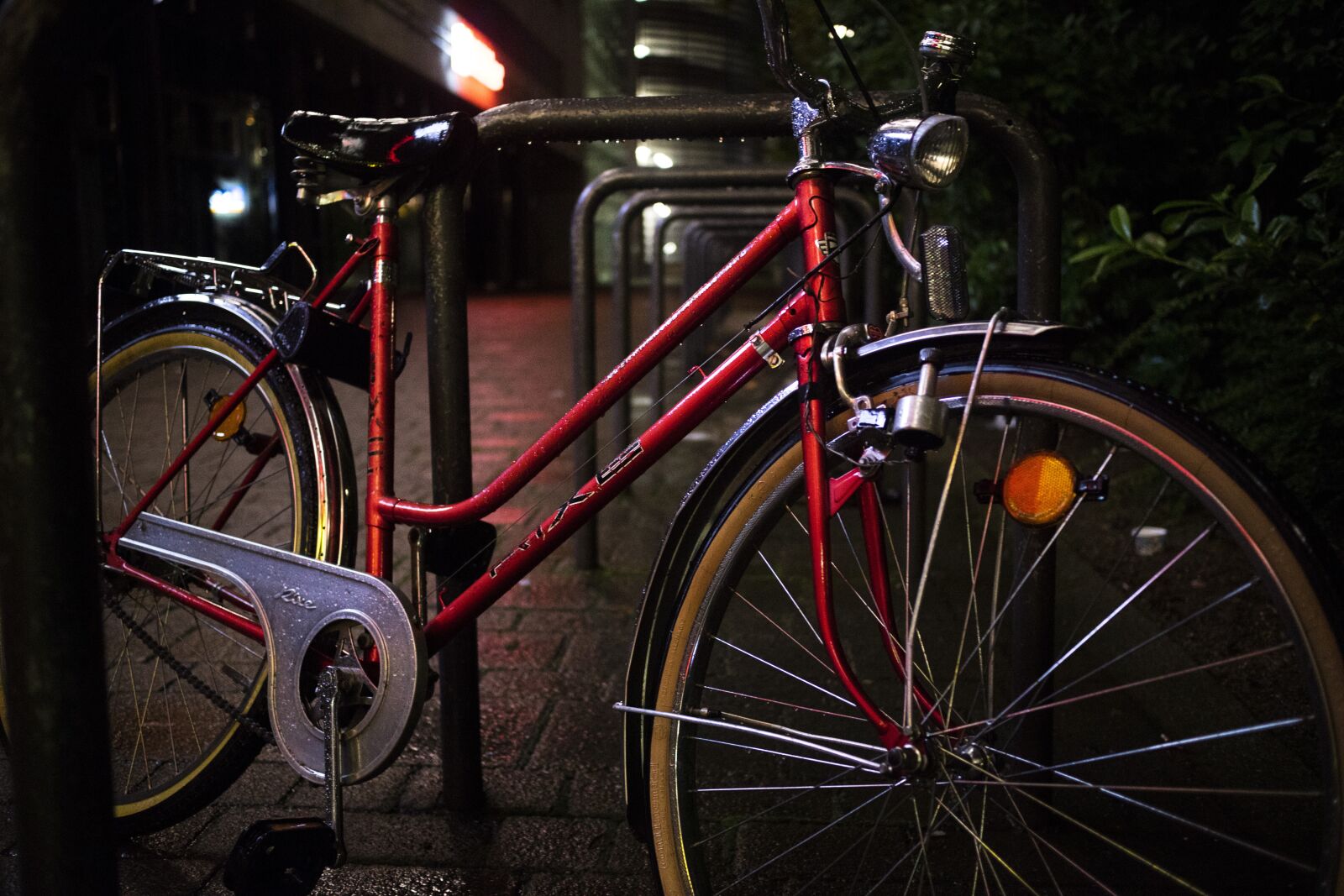 Canon EOS M3 + Canon EF-M 22mm F2 STM sample photo. Bike, night, red photography