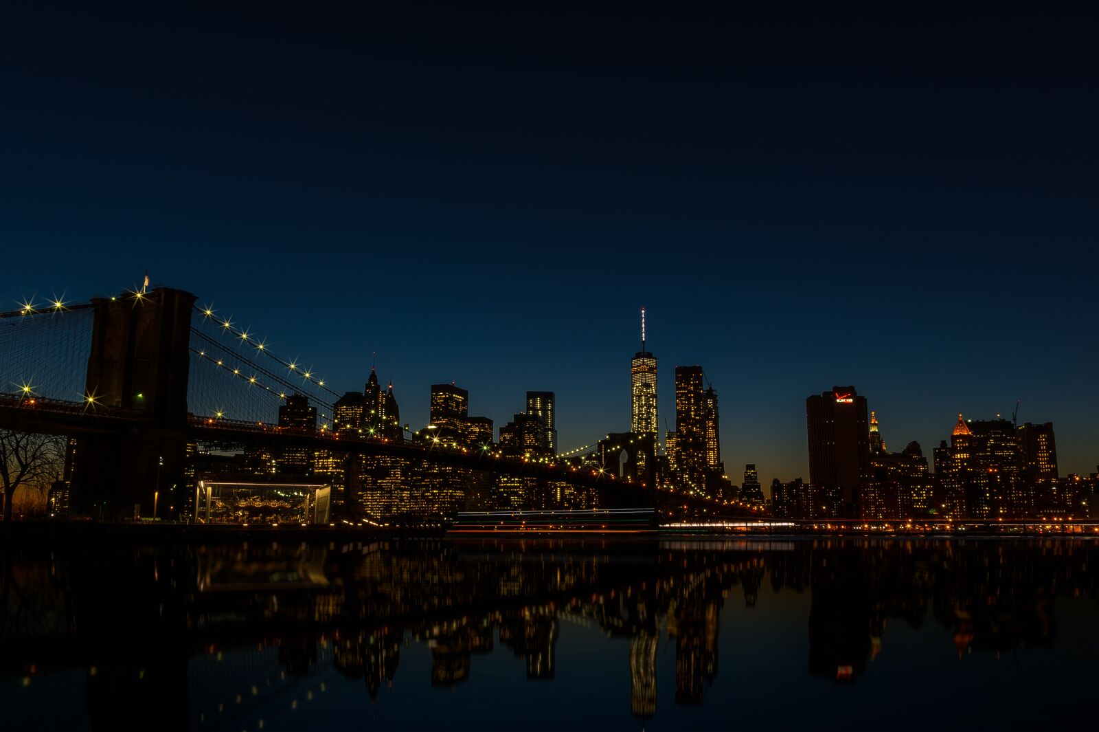 Nikon D4 sample photo. Bridge, buildings, city photography