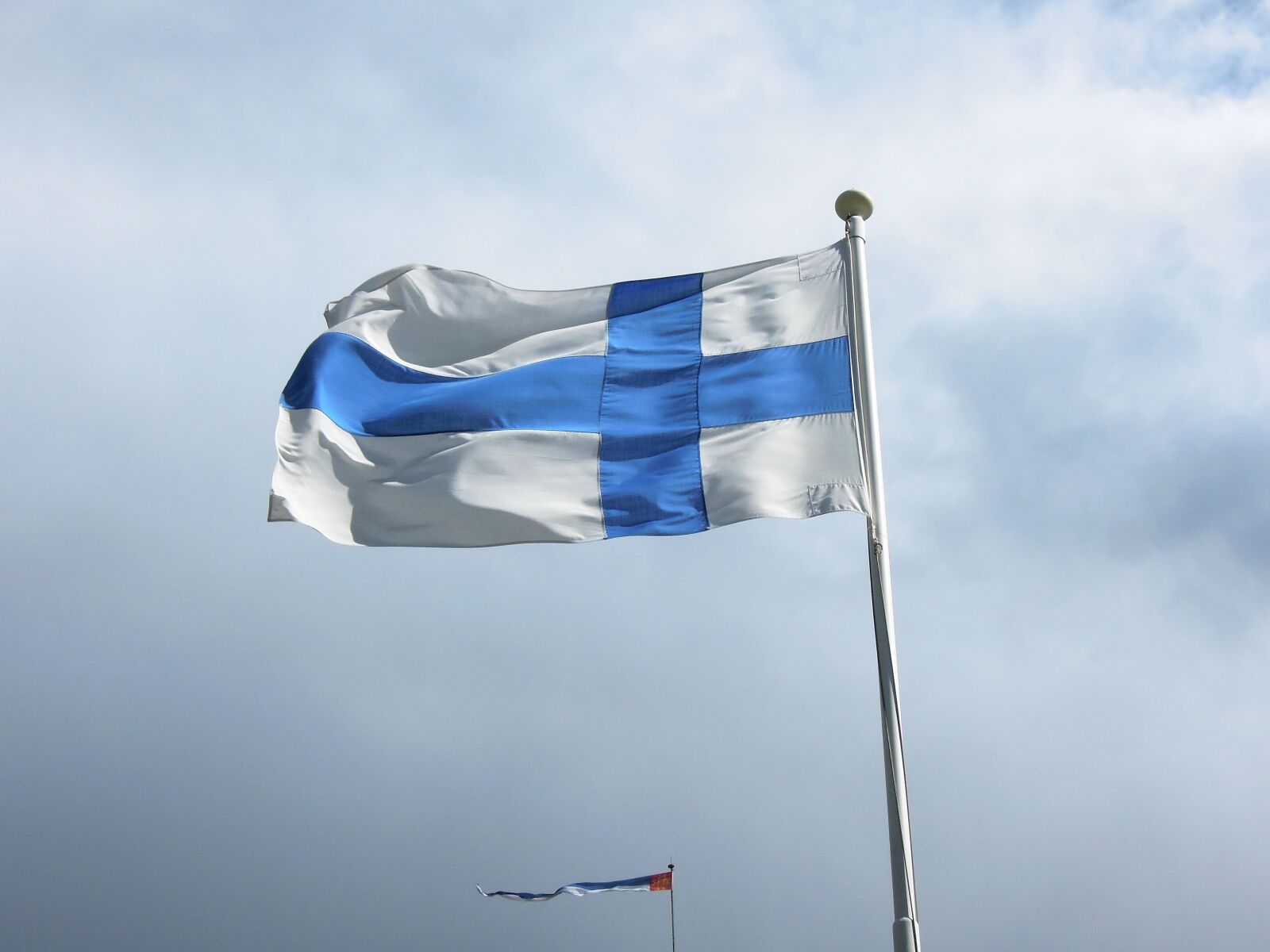 Nikon Coolpix P300 sample photo. Flag, blue, white photography