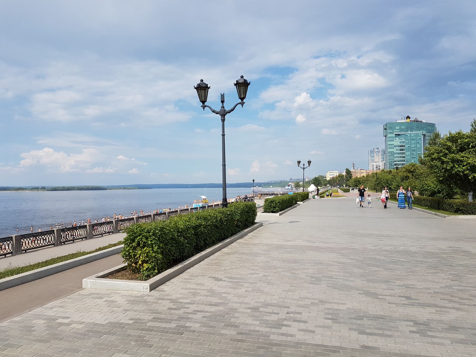Samsung Galaxy S7 Edge sample photo. Samara, quay, volga photography