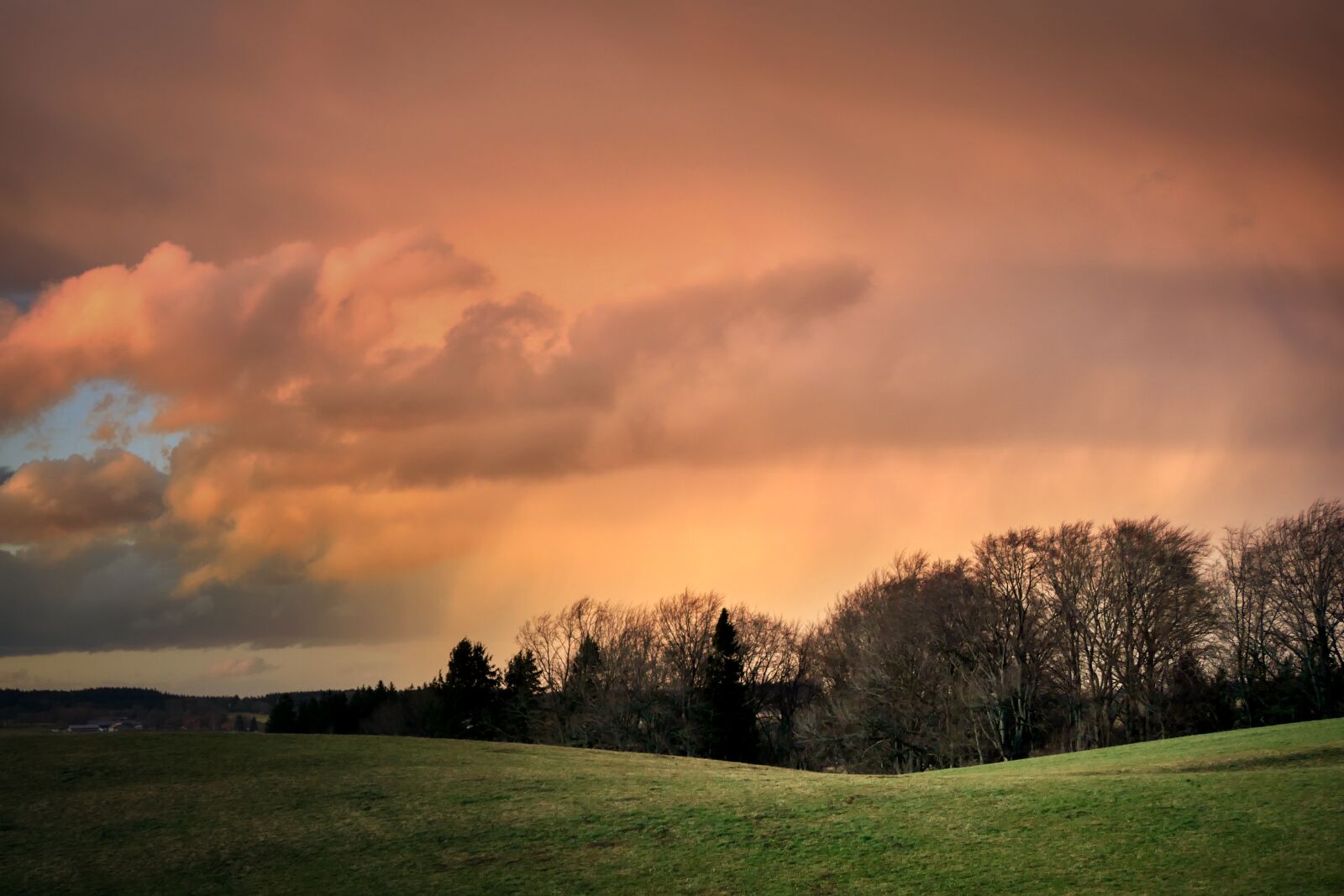 Panasonic Lumix DMC-GX8 sample photo. Dusk, clouds, afterglow photography
