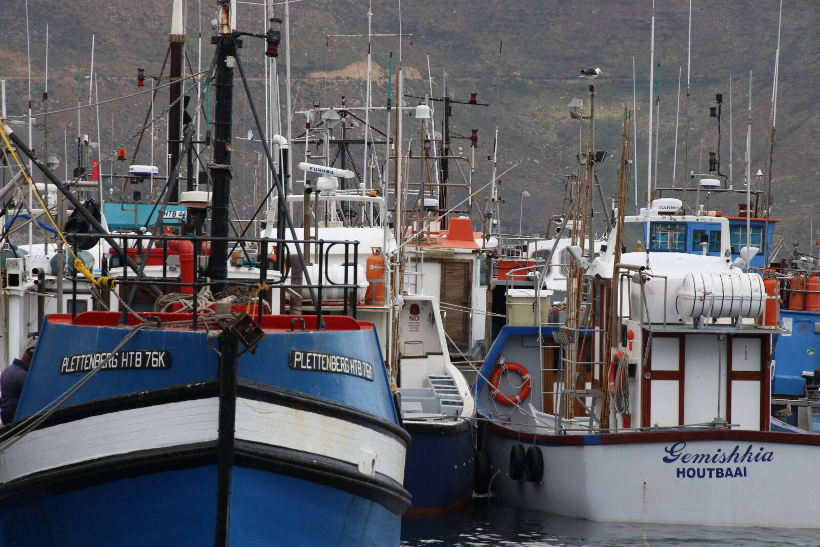 Canon EOS 7D Mark II sample photo. Blue, boats, fishing, fishing photography