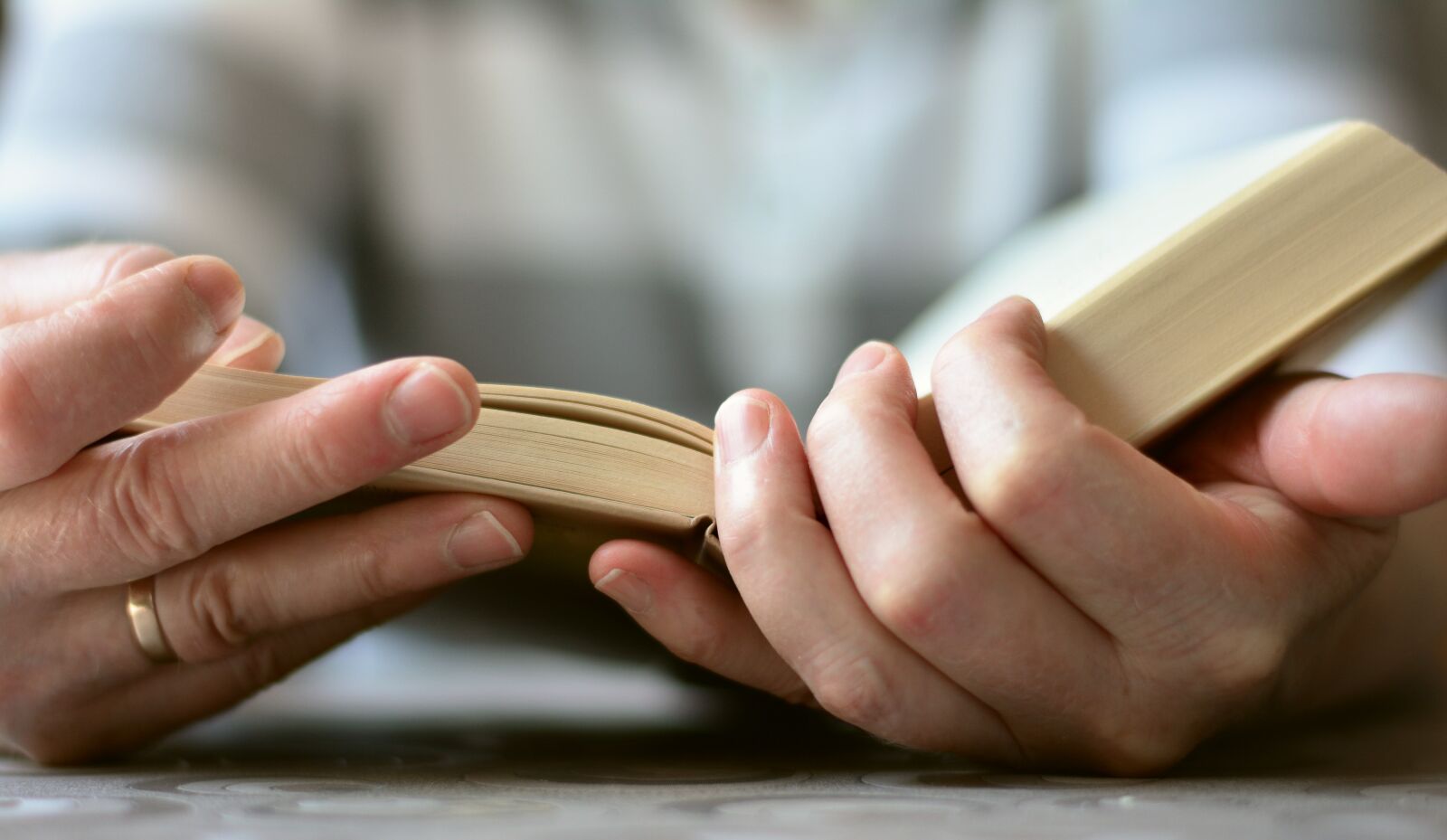 Nikon D5200 sample photo. Hands, book, read photography