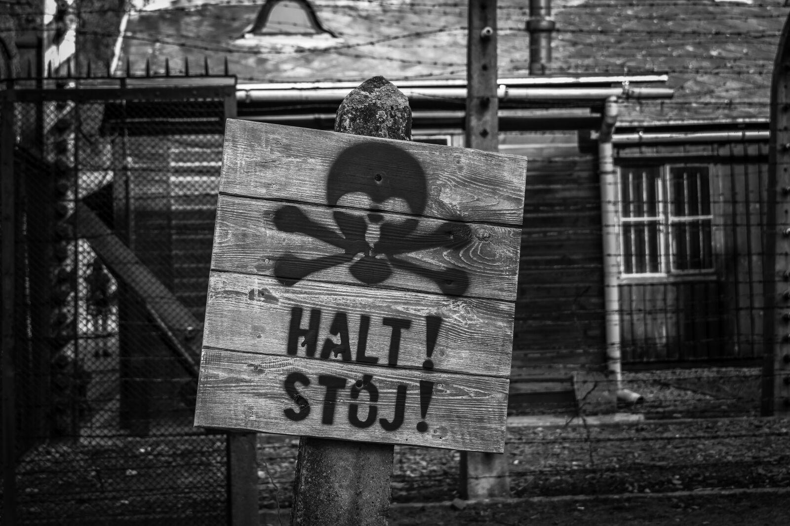 Nikon D3300 sample photo. Auschwitz, concentration camp, sign photography