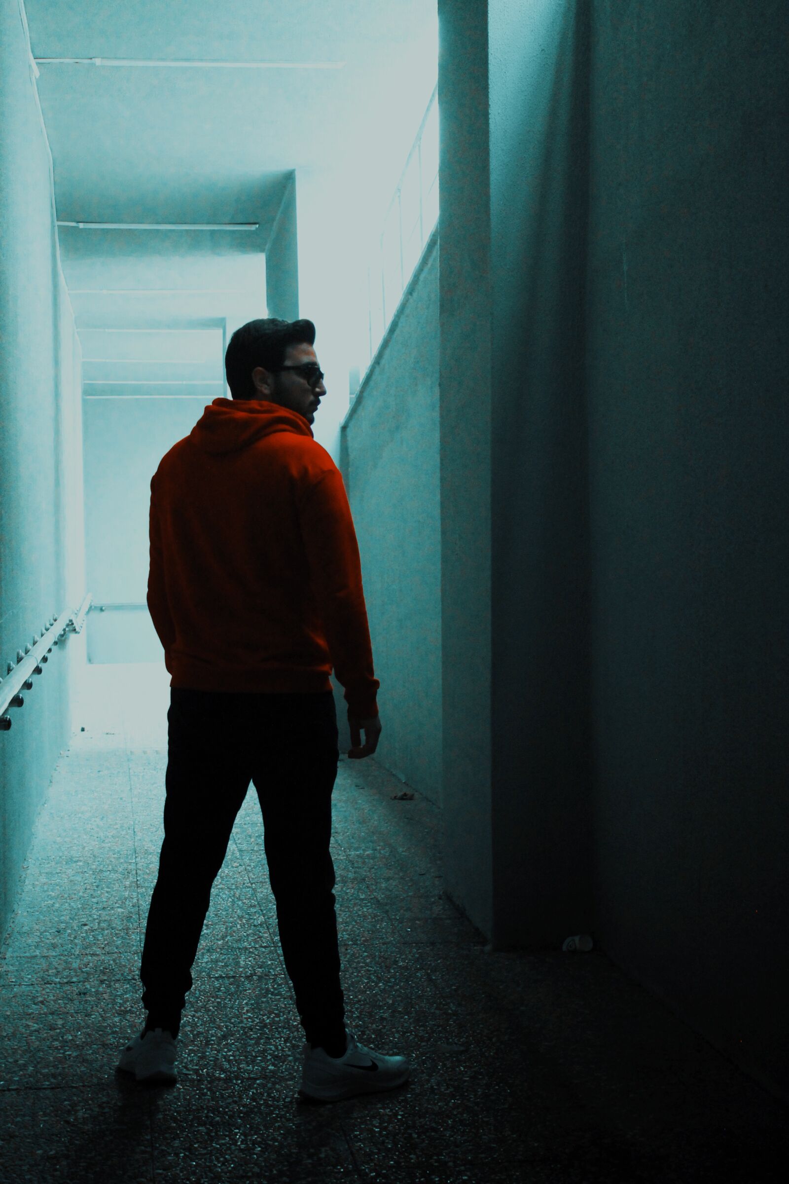 Canon EOS 1100D (EOS Rebel T3 / EOS Kiss X50) sample photo. Model, corridor, tunnel photography