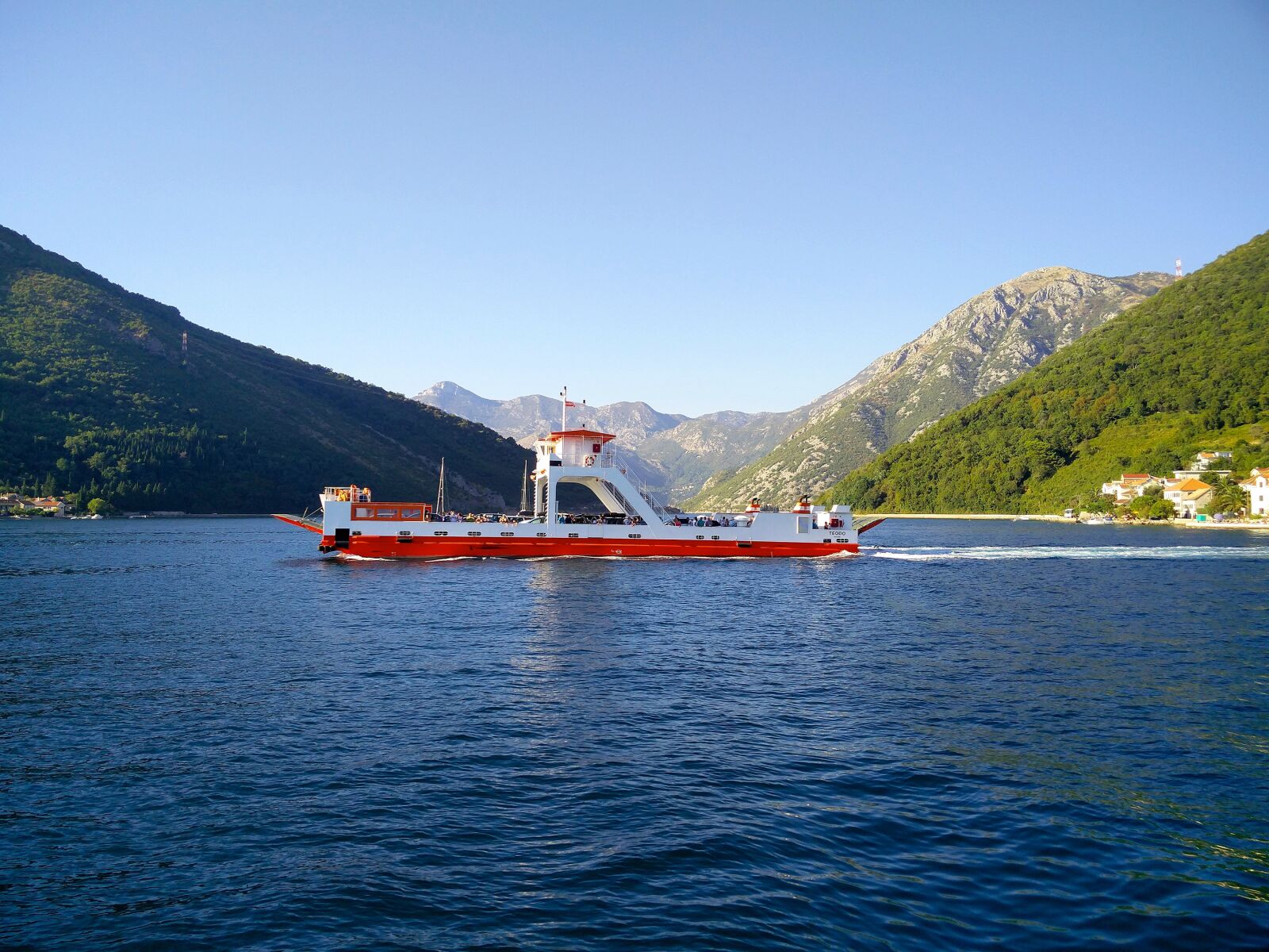 OnePlus 2 sample photo. Ferry, ferry boat, boka photography