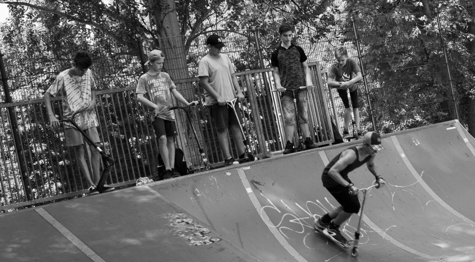 Canon EOS 70D sample photo. Black, and, white, boys photography