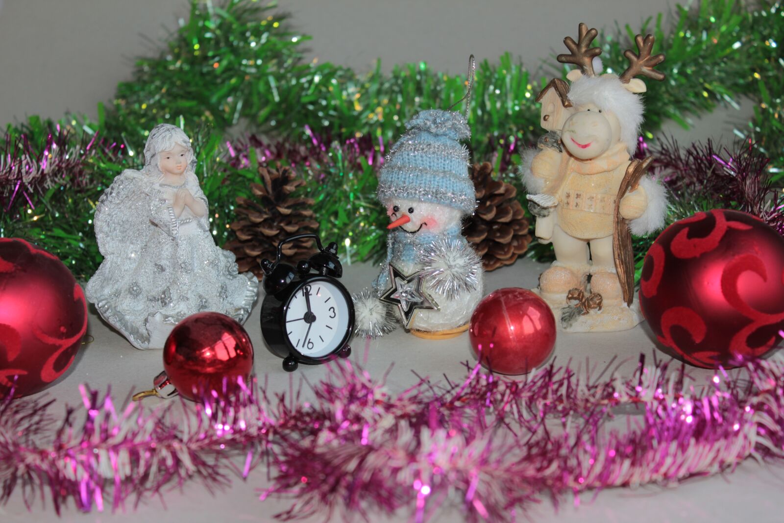Canon EOS 600D (Rebel EOS T3i / EOS Kiss X5) sample photo. Snegovich k, christmas decorations photography