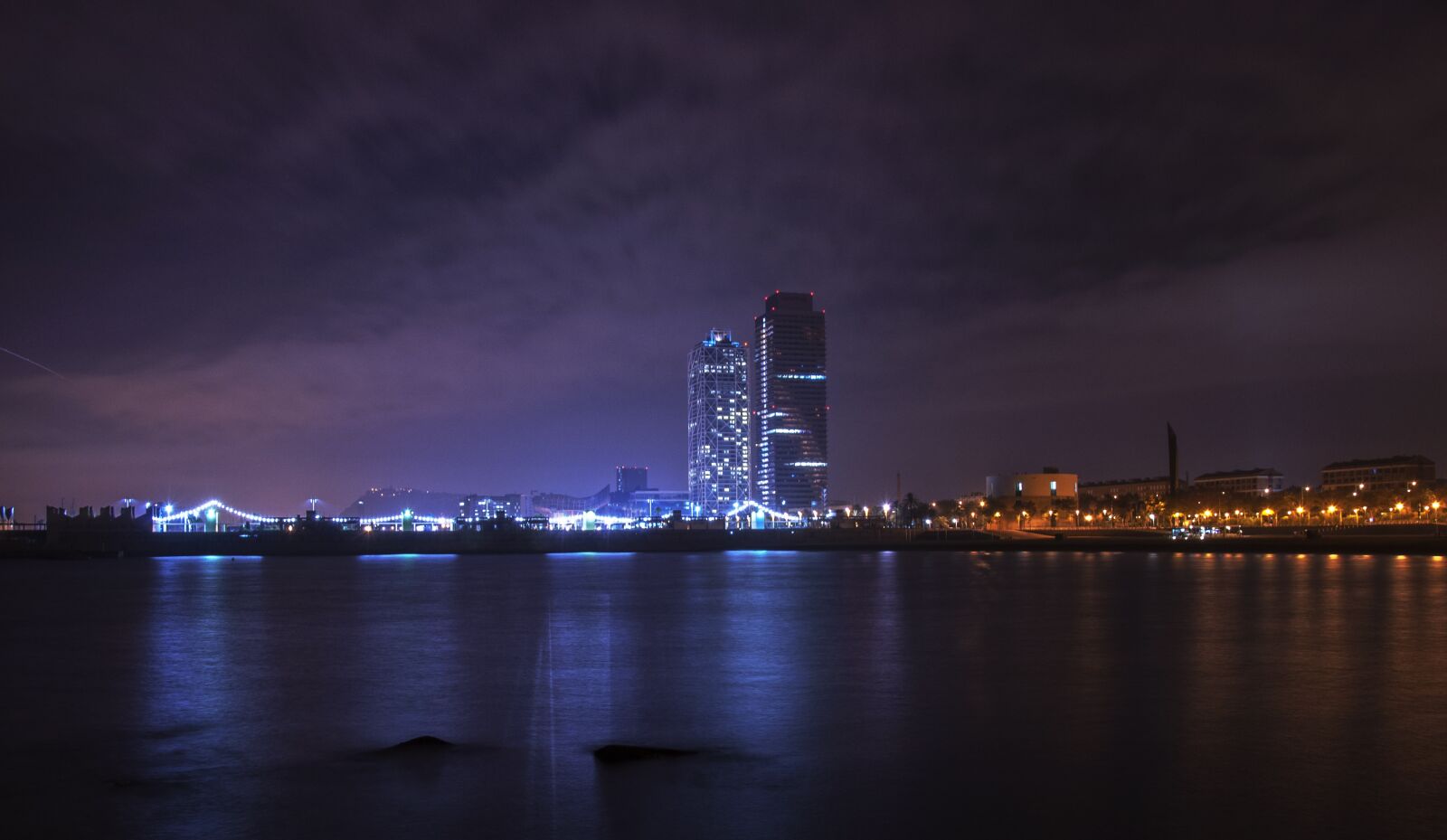 Nikon D90 sample photo. Night, lights, city photography