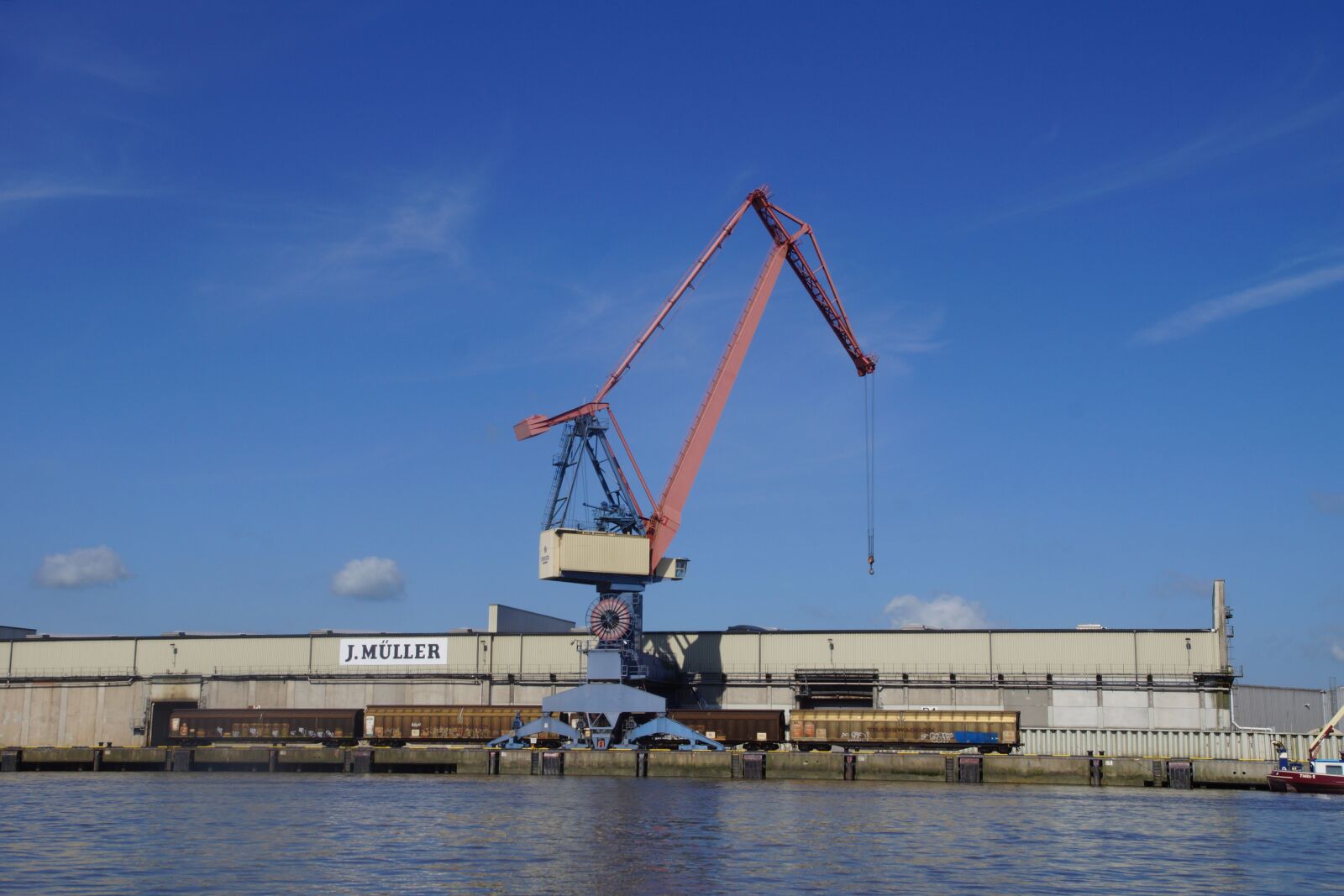 Sony SLT-A77 sample photo. Port, crane, kaje photography