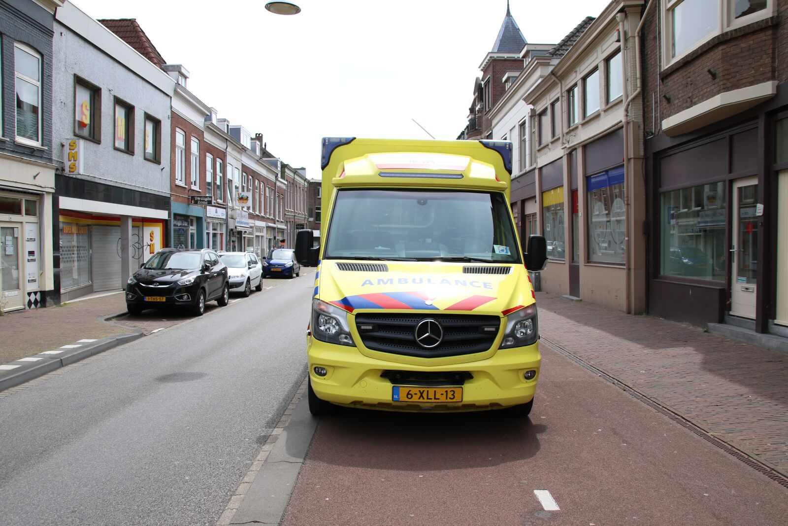 Canon EOS 7D Mark II sample photo. Ambulance, pitch, lives photography