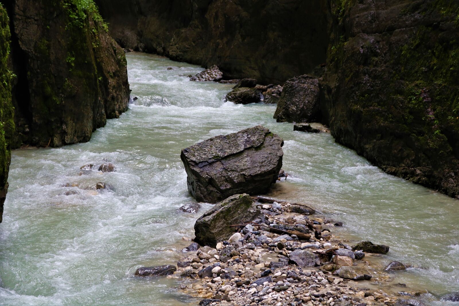 Canon EOS 750D (EOS Rebel T6i / EOS Kiss X8i) sample photo. Partnachklamm, rock, stone photography