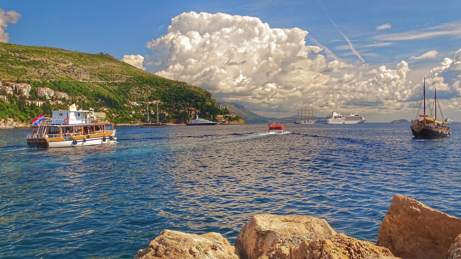 Sony Cyber-shot DSC-HX400V sample photo. Waters, travel, nature photography