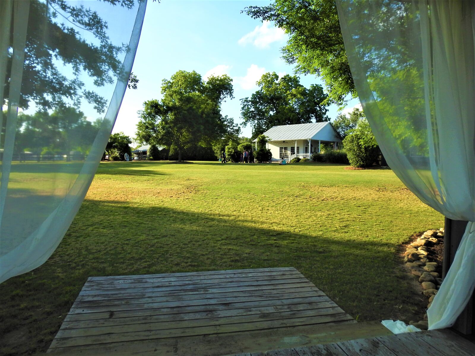 Nikon Coolpix P900 sample photo. Outdoor, curtains, house photography