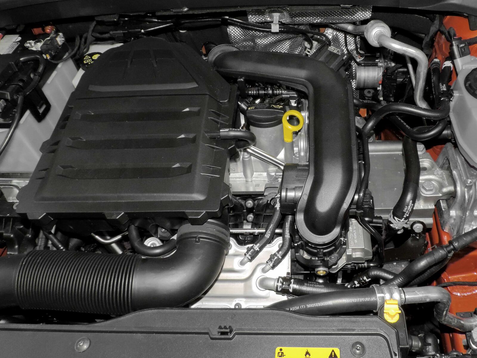 Nikon Coolpix P520 sample photo. Car, engine, garage, repair photography
