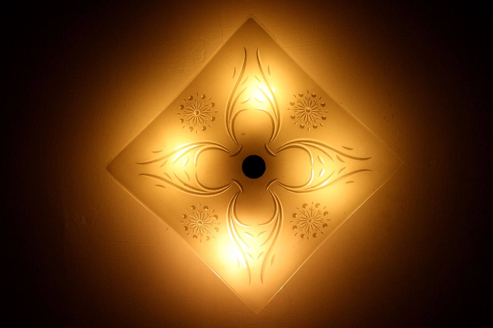 f/3.5-5.6 IS sample photo. Ceiling lamp, light, dark photography