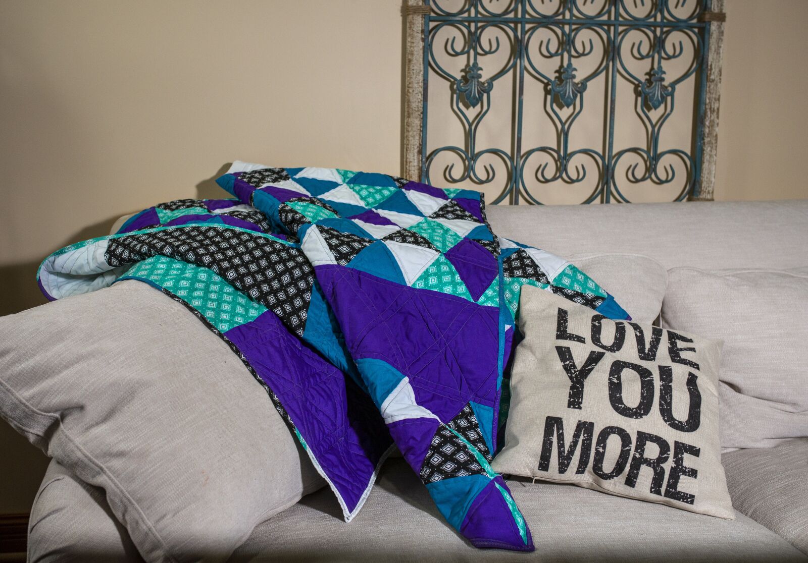 Nikon D610 sample photo. Quilt, pillow, decor photography