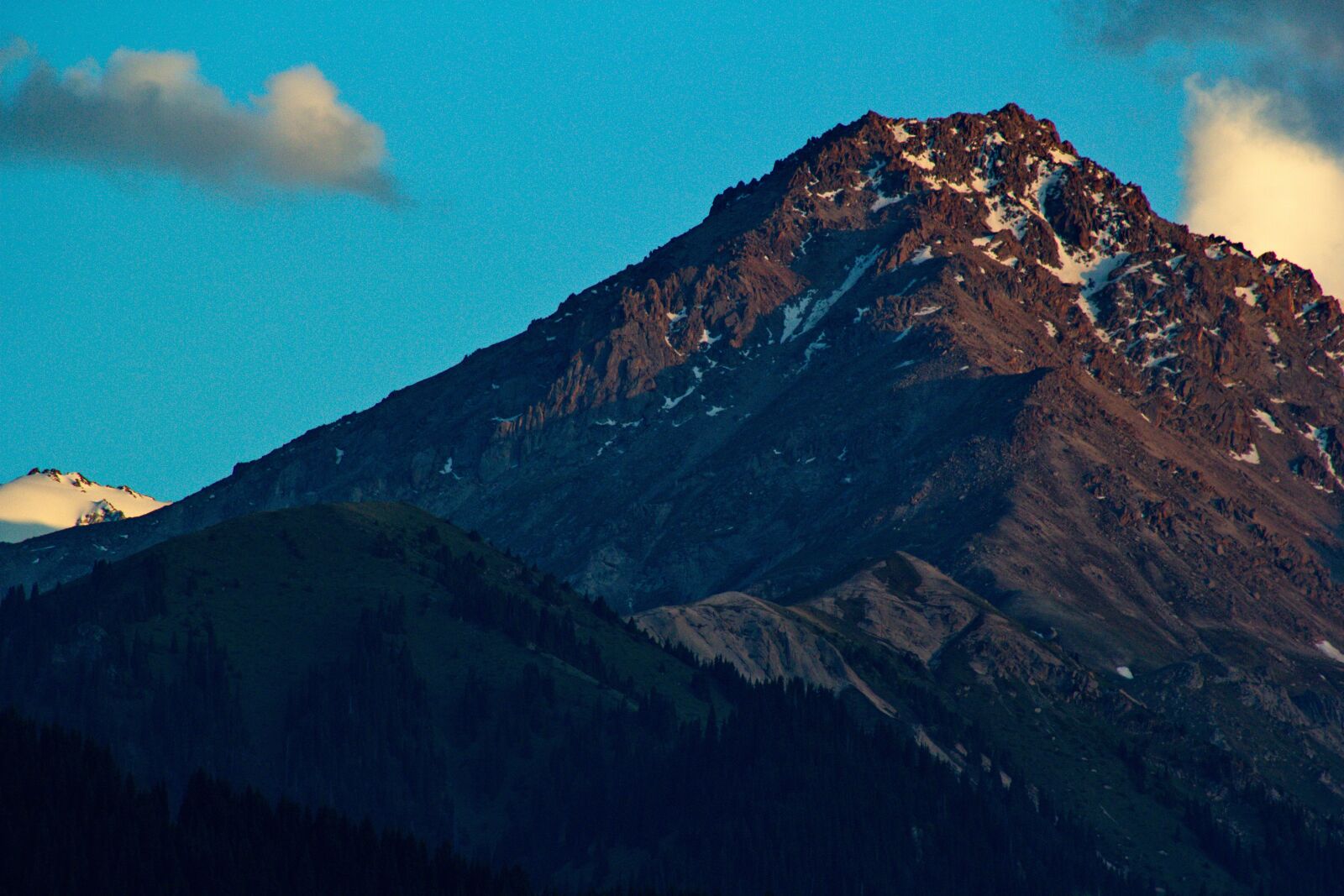 Canon EF75-300mm f/4-5.6 sample photo. Mountain, sky, landscape photography