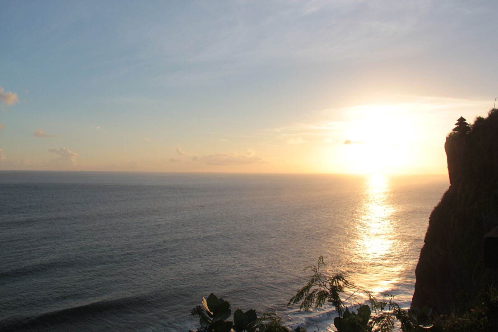Canon EF-S 18-200mm F3.5-5.6 IS sample photo. Bali, sunset photography