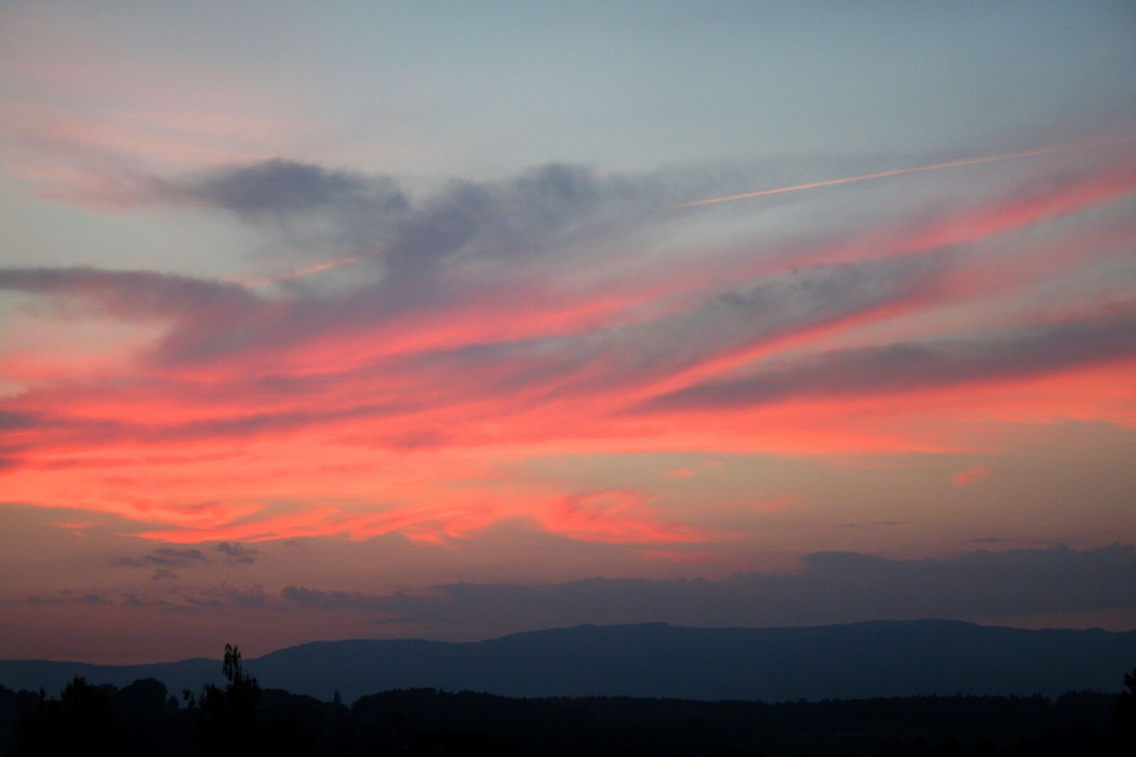 Canon EOS 350D (EOS Digital Rebel XT / EOS Kiss Digital N) sample photo. Sunset, afterglow, evening sky photography