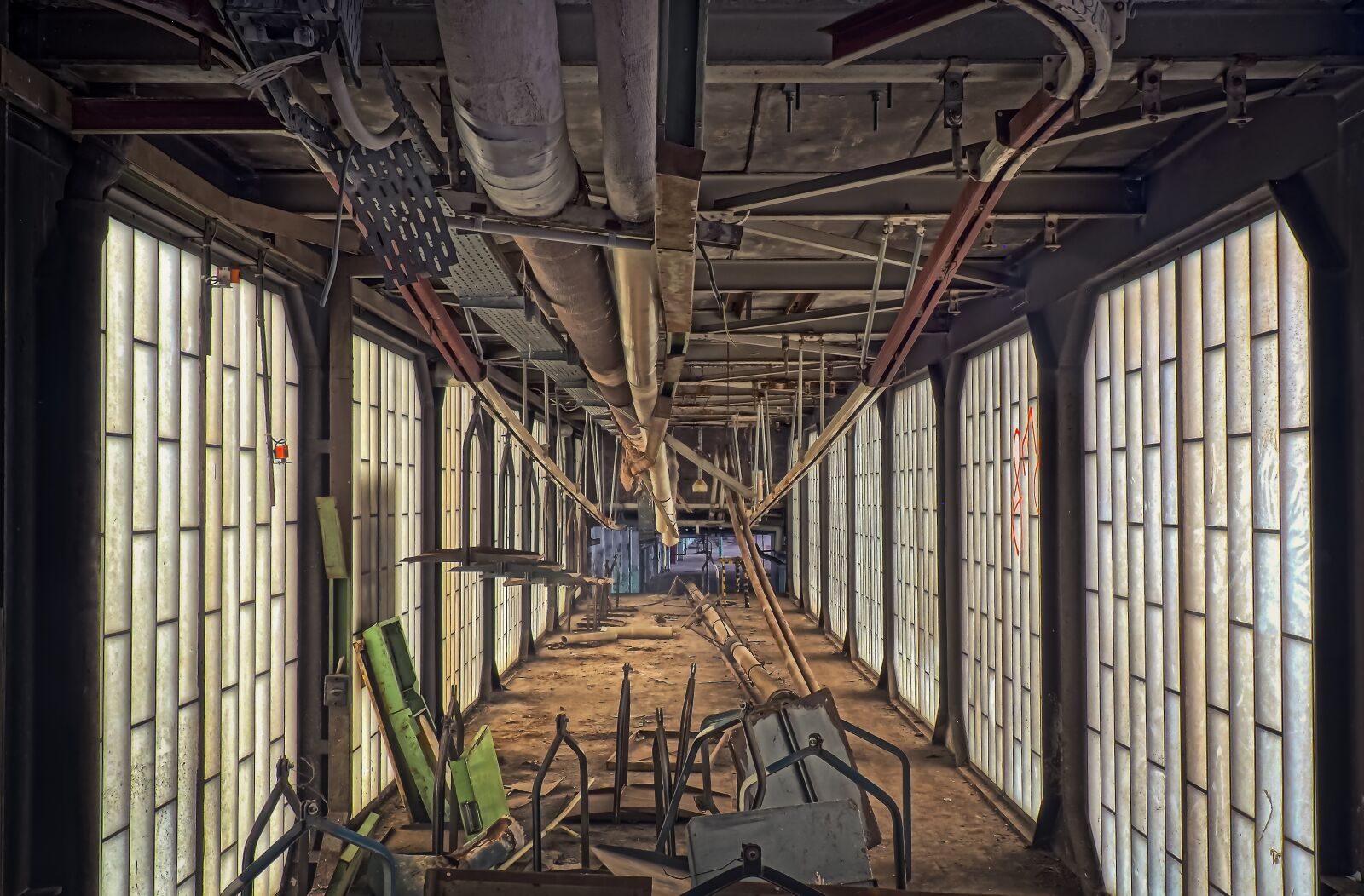 Olympus OM-D E-M10 sample photo. Lost places, hall, pforphoto photography