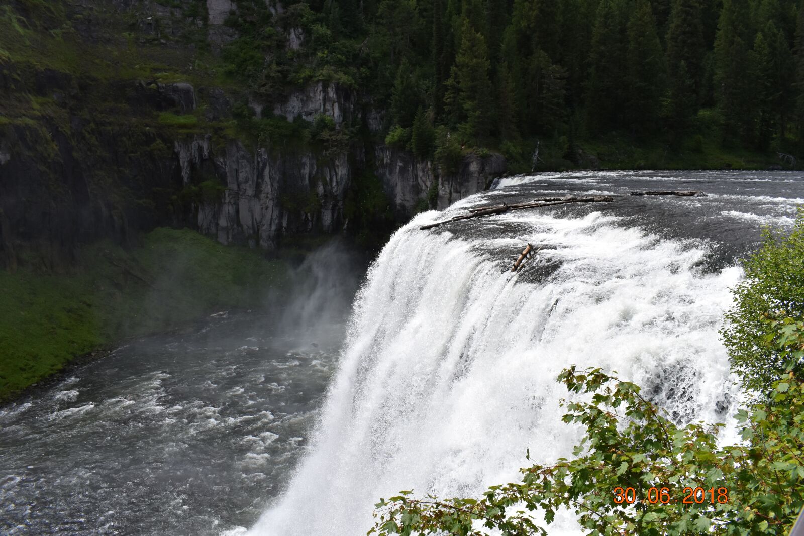 Nikon D3400 sample photo. Somewhere near yellowstone, wy photography