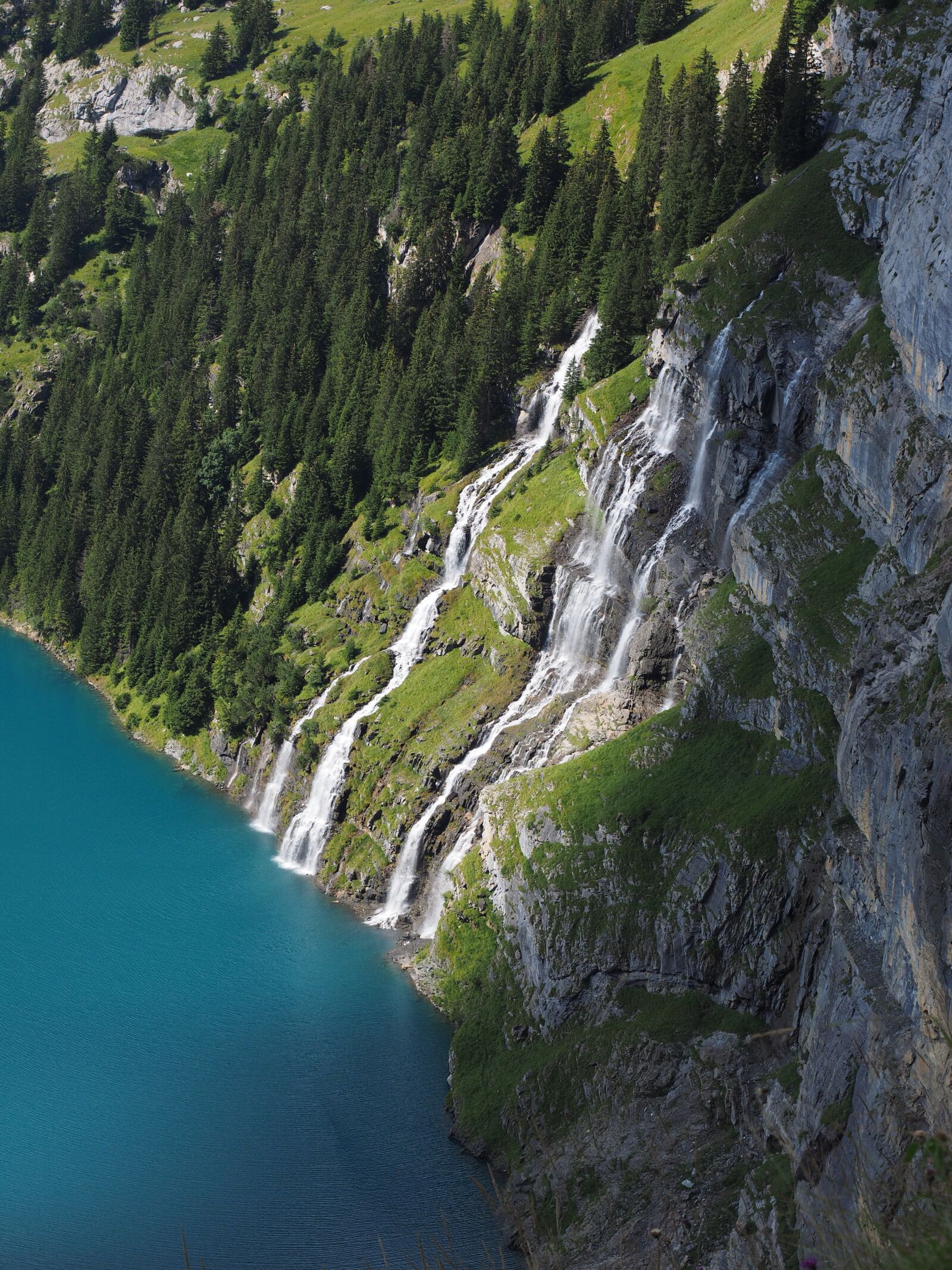 Olympus OM-D E-M1 + Olympus M.Zuiko Digital ED 12-40mm F2.8 Pro sample photo. Waterfall, lake oeschinen, lake photography