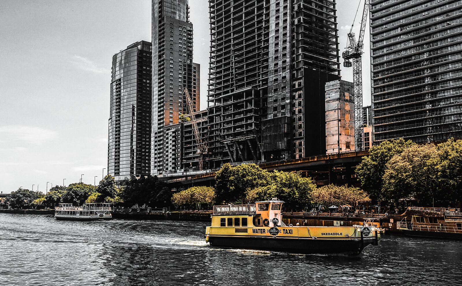 Samsung Galaxy Note5 sample photo. Chicago, water taxi, river photography