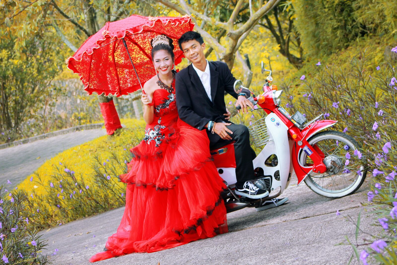 Canon EOS 550D (EOS Rebel T2i / EOS Kiss X4) sample photo. Wedding, girl, marriage photography