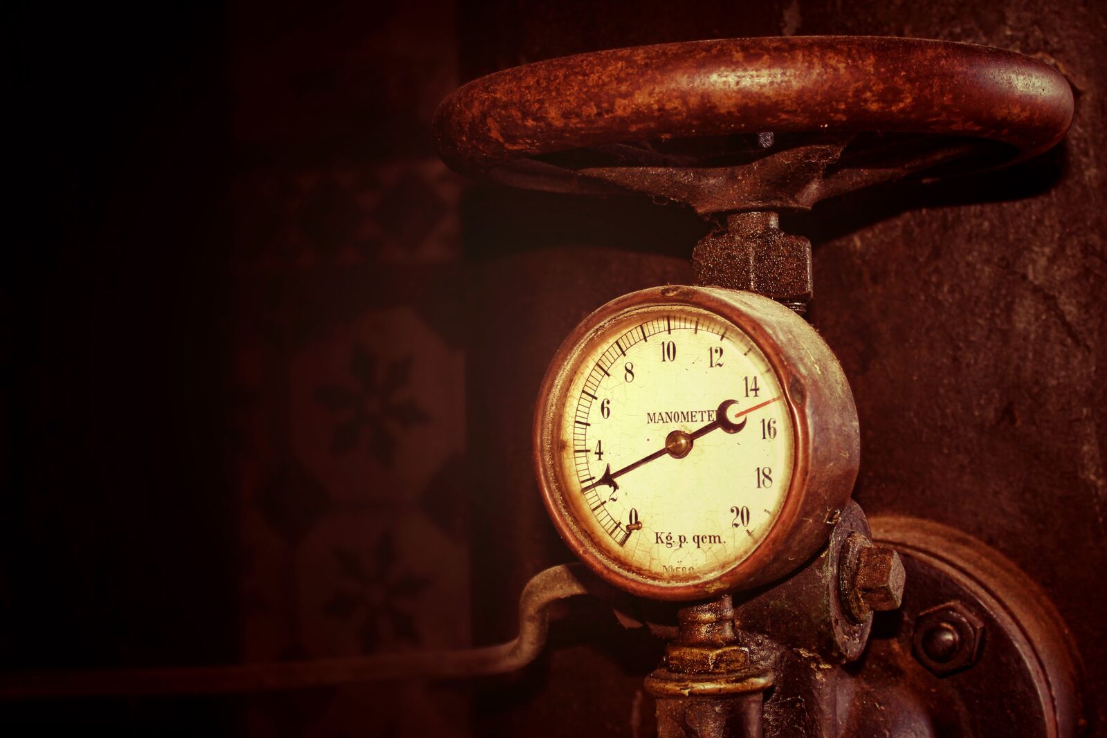 Canon EOS 550D (EOS Rebel T2i / EOS Kiss X4) sample photo. Pressure, pressure gauge, old photography