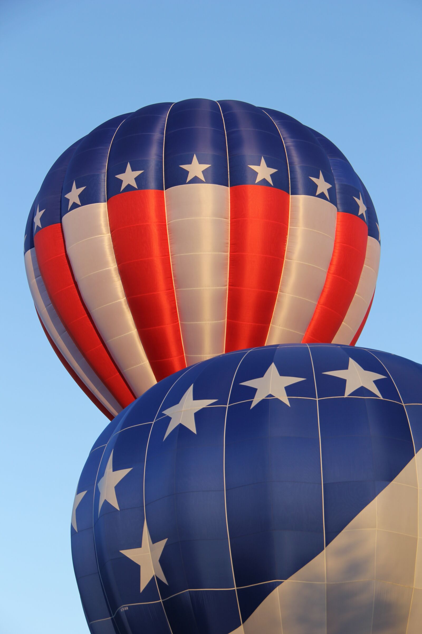 Canon EF-S 18-200mm F3.5-5.6 IS sample photo. Balloons, stars and stripes photography