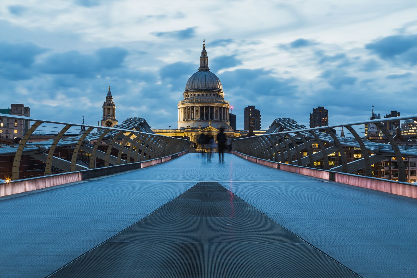 Canon EOS 6D + Canon EF 24-105mm F4L IS USM sample photo. Architecture, travel, city photography