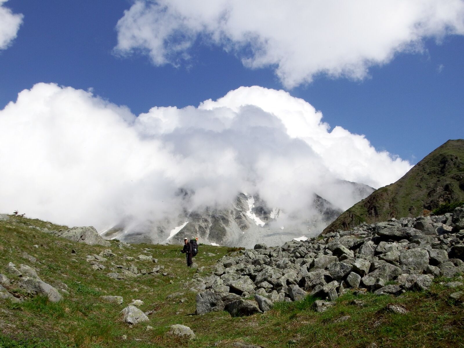 Fujifilm FinePix S1 sample photo. Mountains, clouds, sky photography