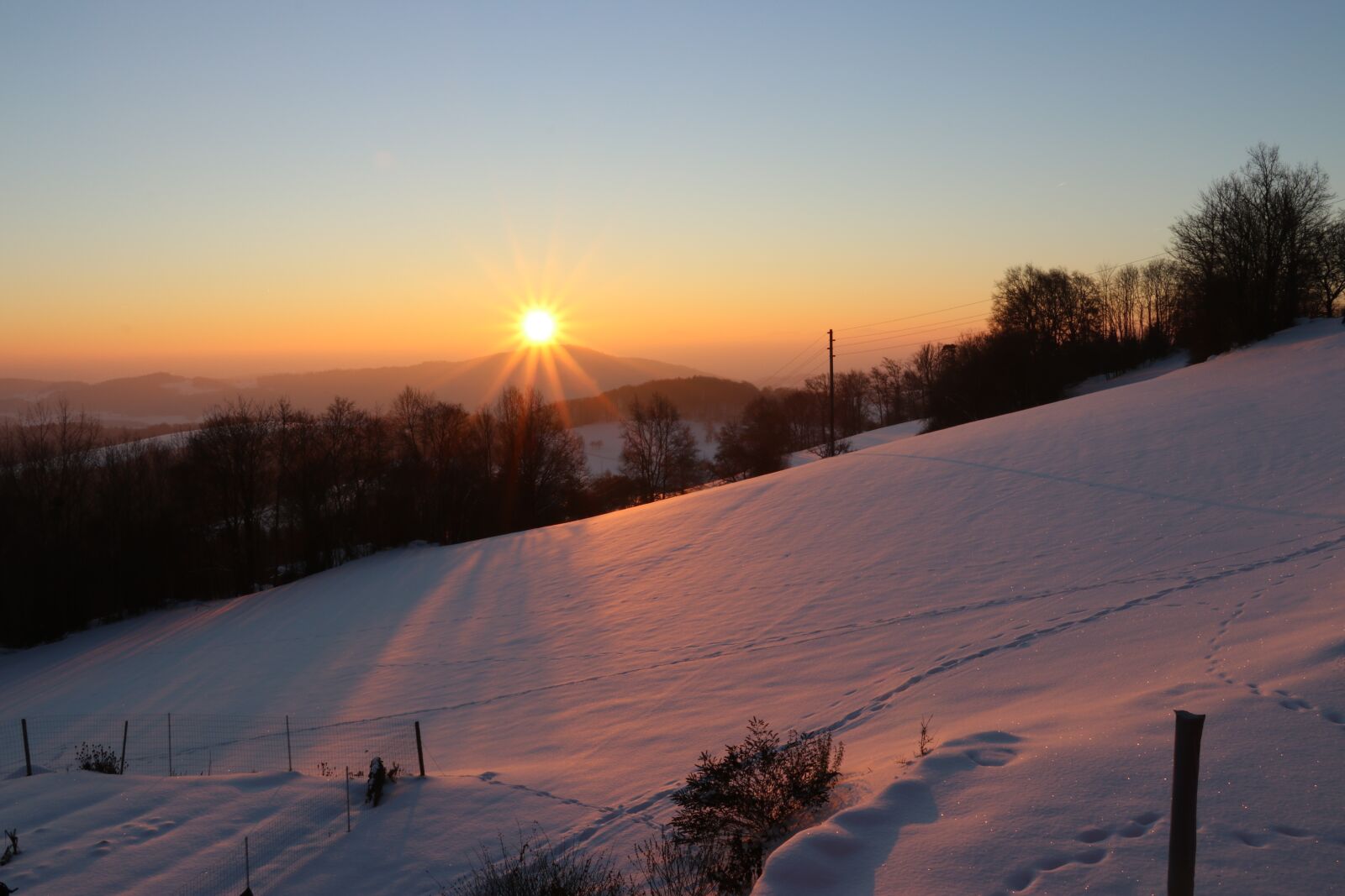 Canon EOS 80D sample photo. Sunrise, morning, snow photography