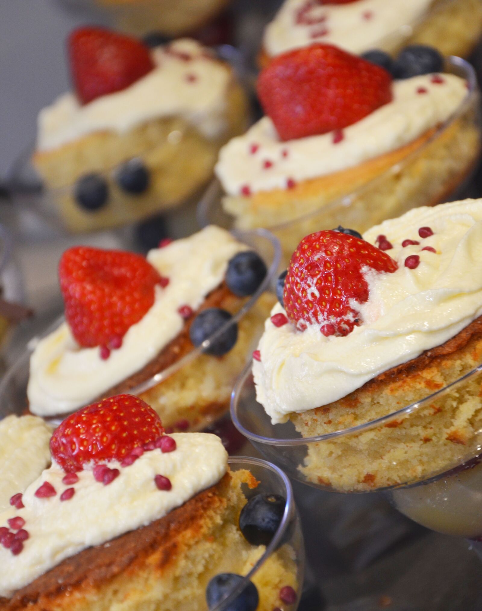 Nikon D7000 sample photo. Cake, strawberry, food photography