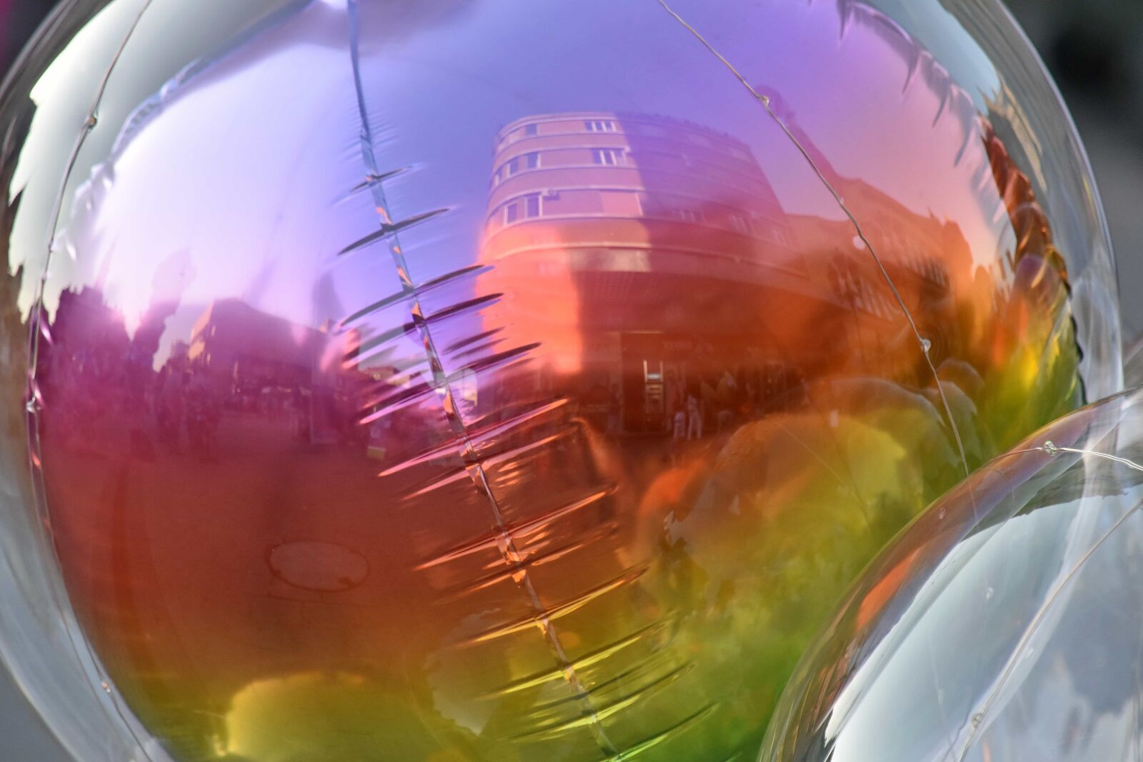Nikon D5500 sample photo. Ball-shaped, balloon, reflection, light photography