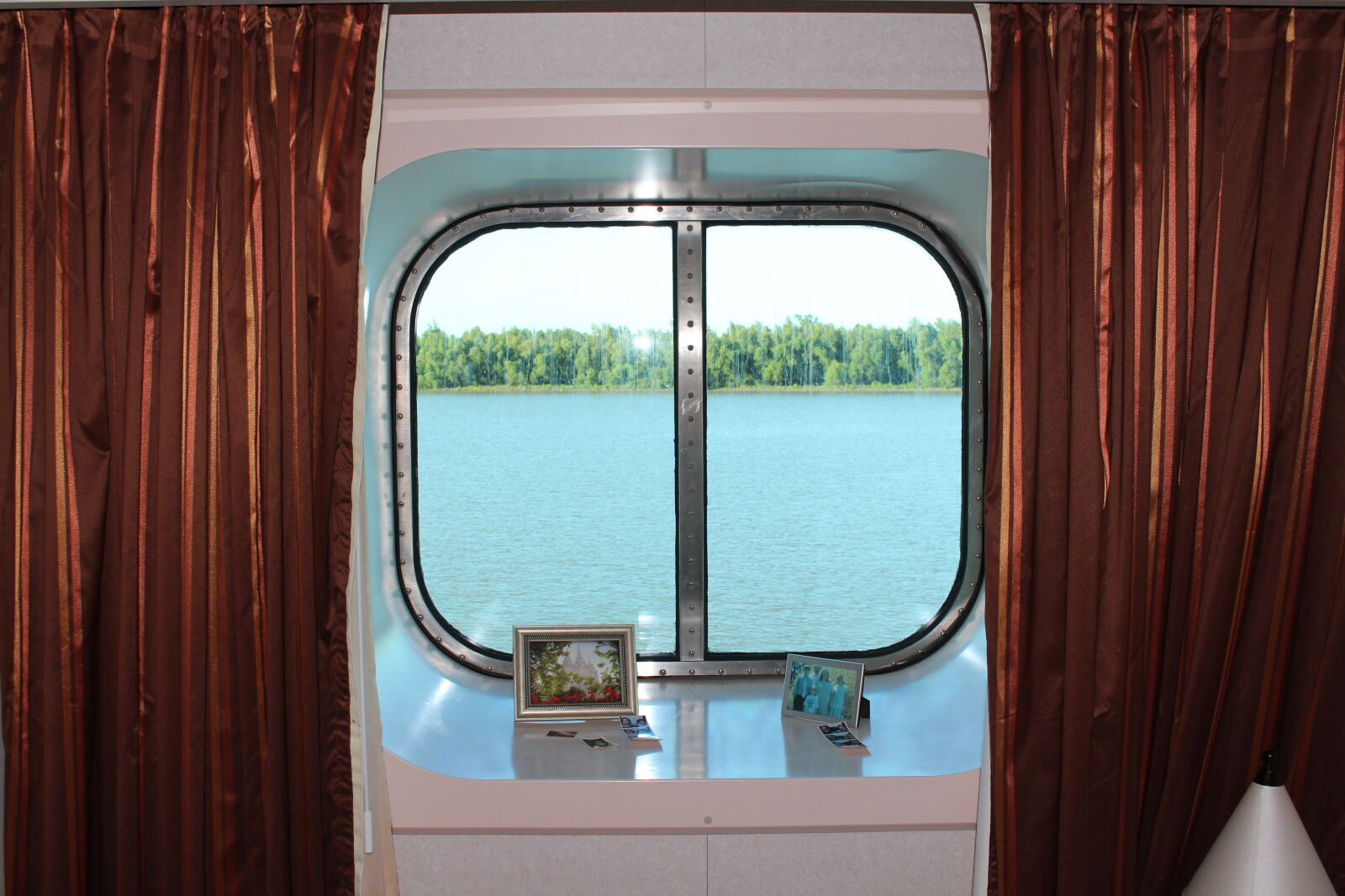 Canon EOS 700D (EOS Rebel T5i / EOS Kiss X7i) sample photo. Cruise, ship, family, fun photography