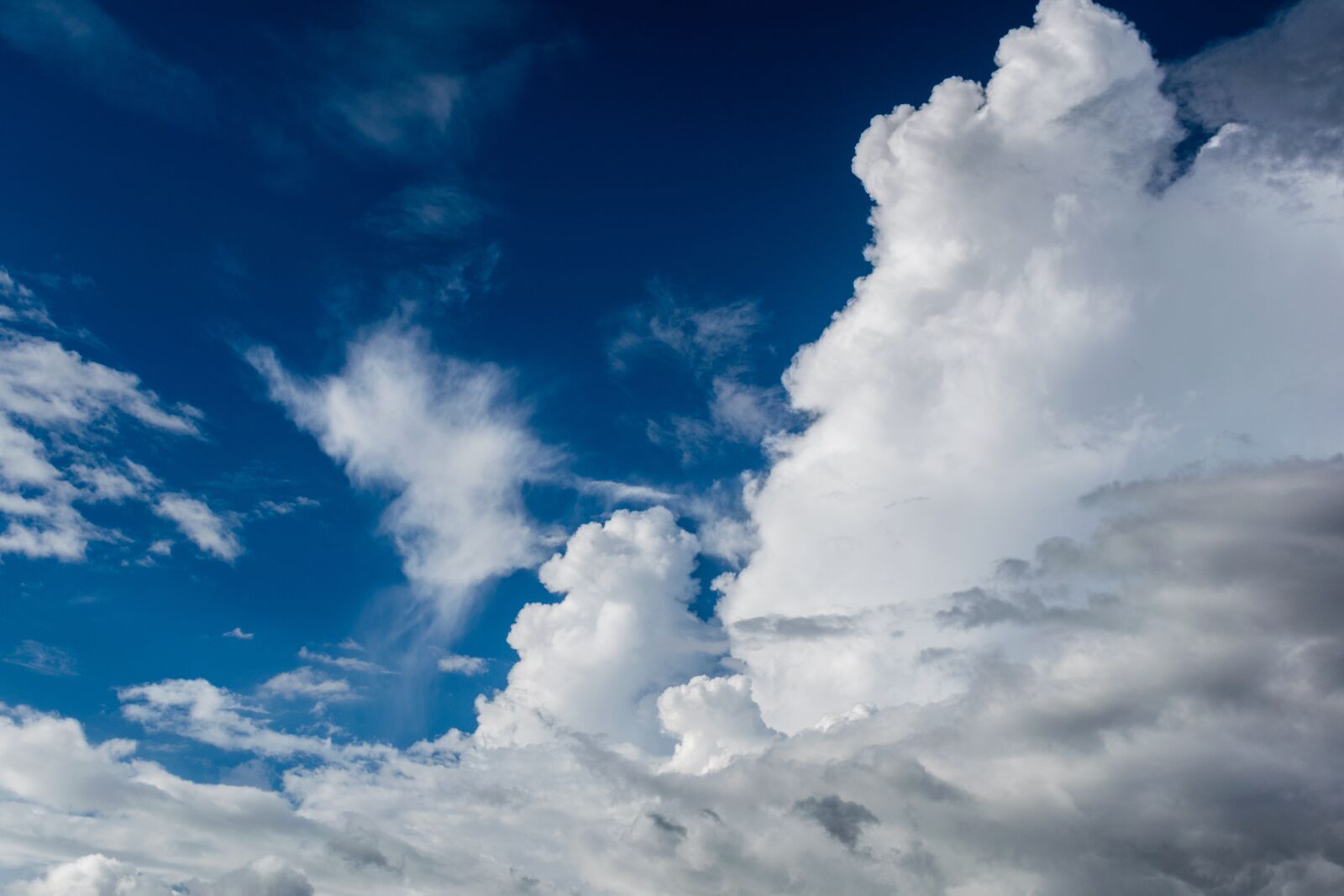 Nikon D5300 sample photo. Blue sky, clouds, cloudporn photography