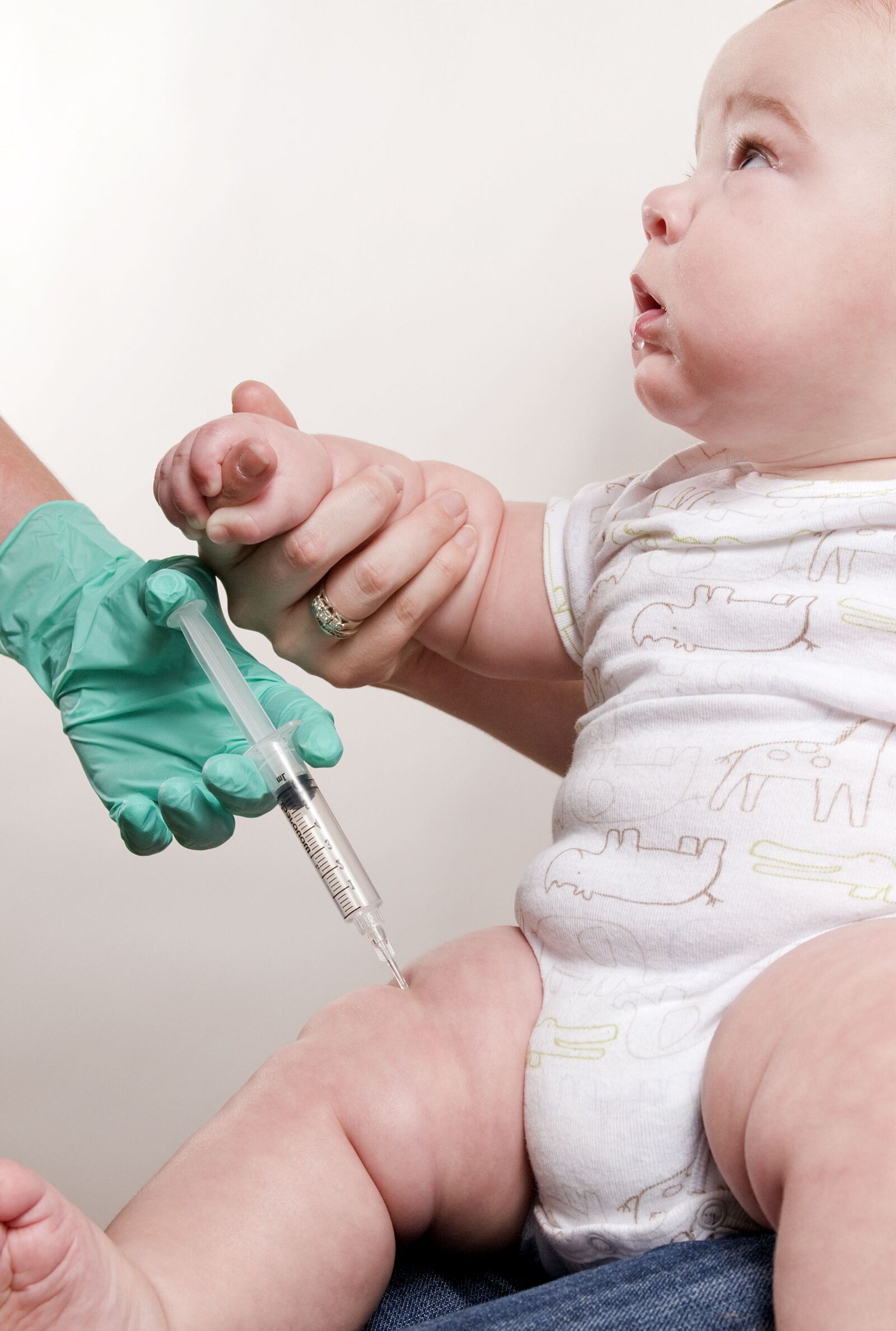 Nikon D300 sample photo. Baby, receiving, scheduled, vaccine photography