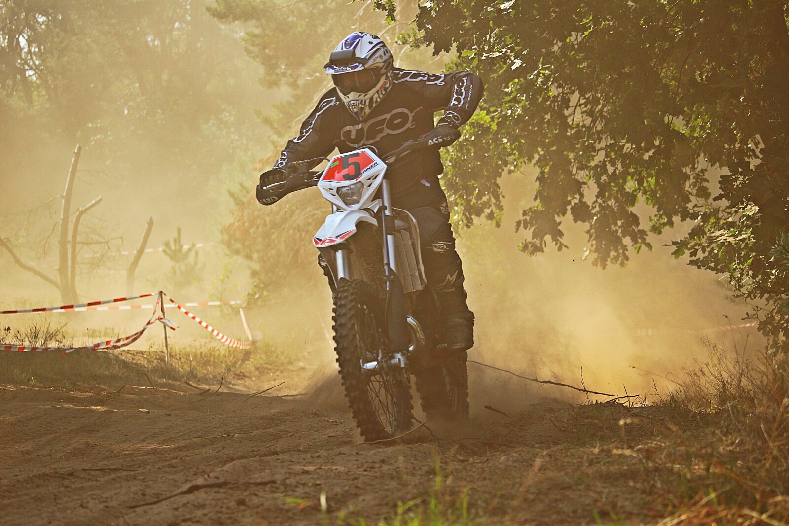 Canon EOS 100D (EOS Rebel SL1 / EOS Kiss X7) sample photo. Motocross, enduro, motorsport photography