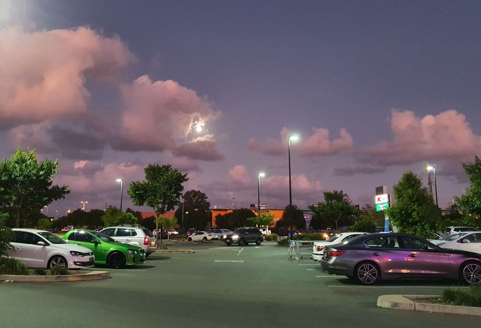 Samsung Galaxy S10 sample photo. Car park, parking lot photography