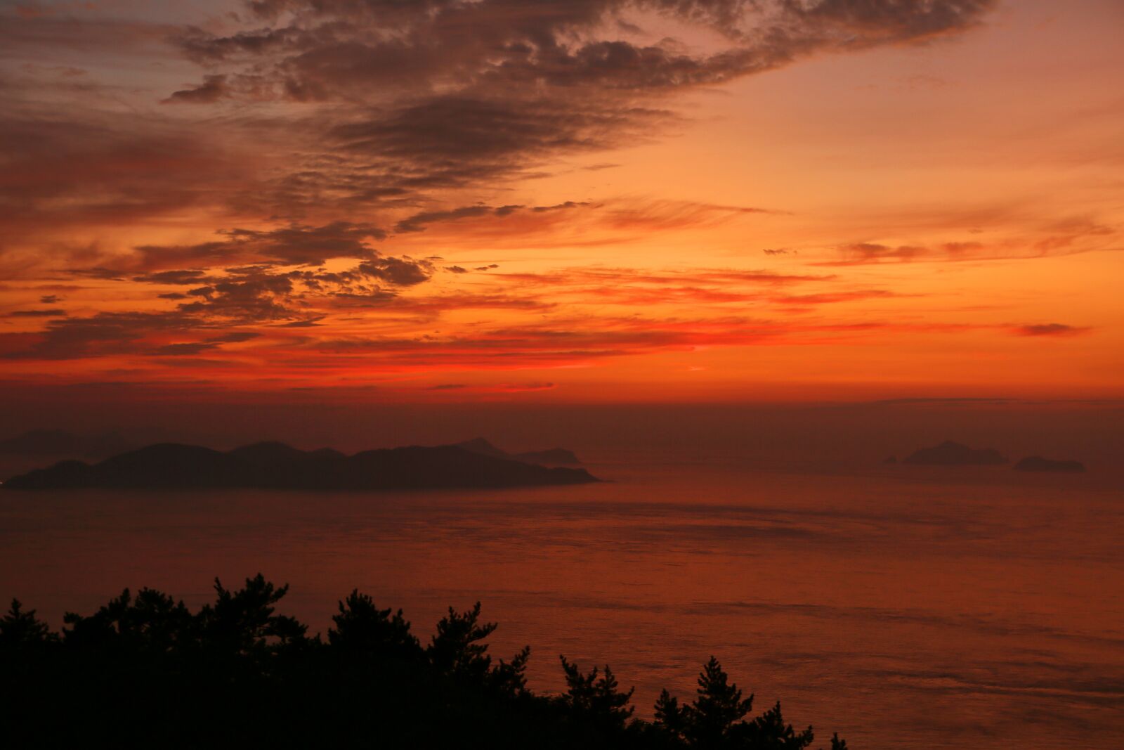 Canon EOS 5D Mark III sample photo. Sea, glow, sunset photography