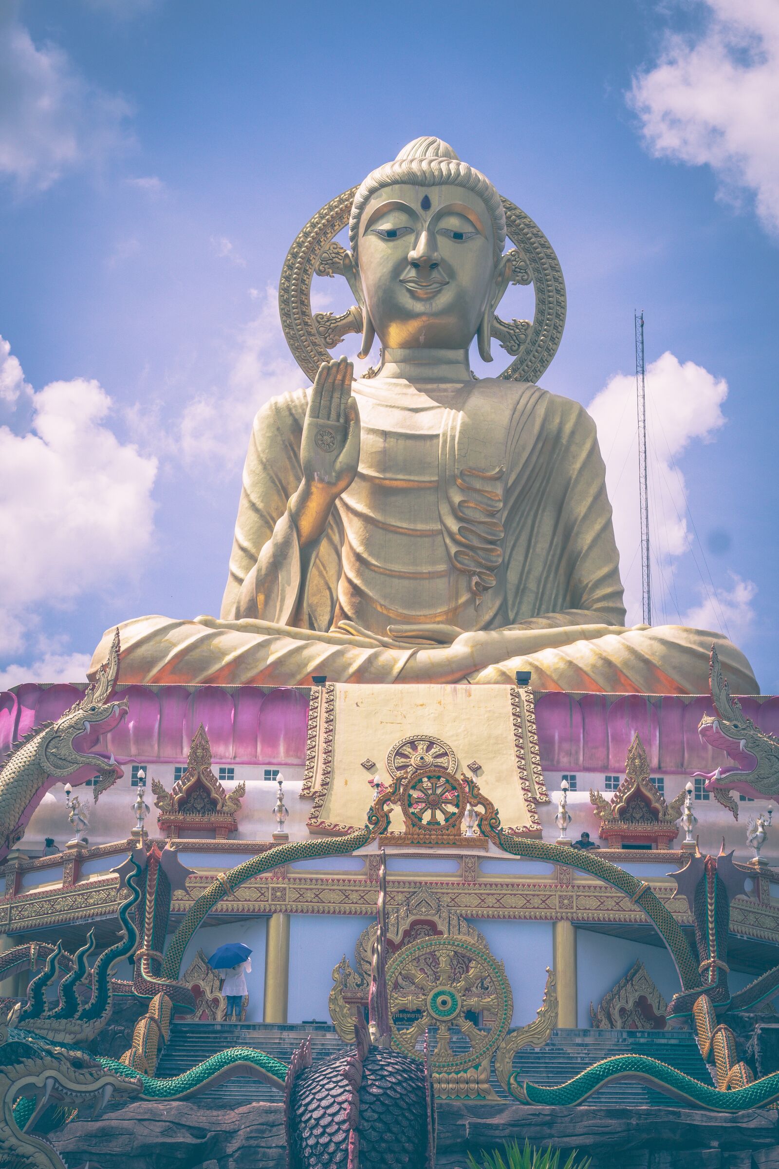 Canon EOS 700D (EOS Rebel T5i / EOS Kiss X7i) + Canon EF 50mm F1.8 STM sample photo. Religion, buddha statue, buddhism photography