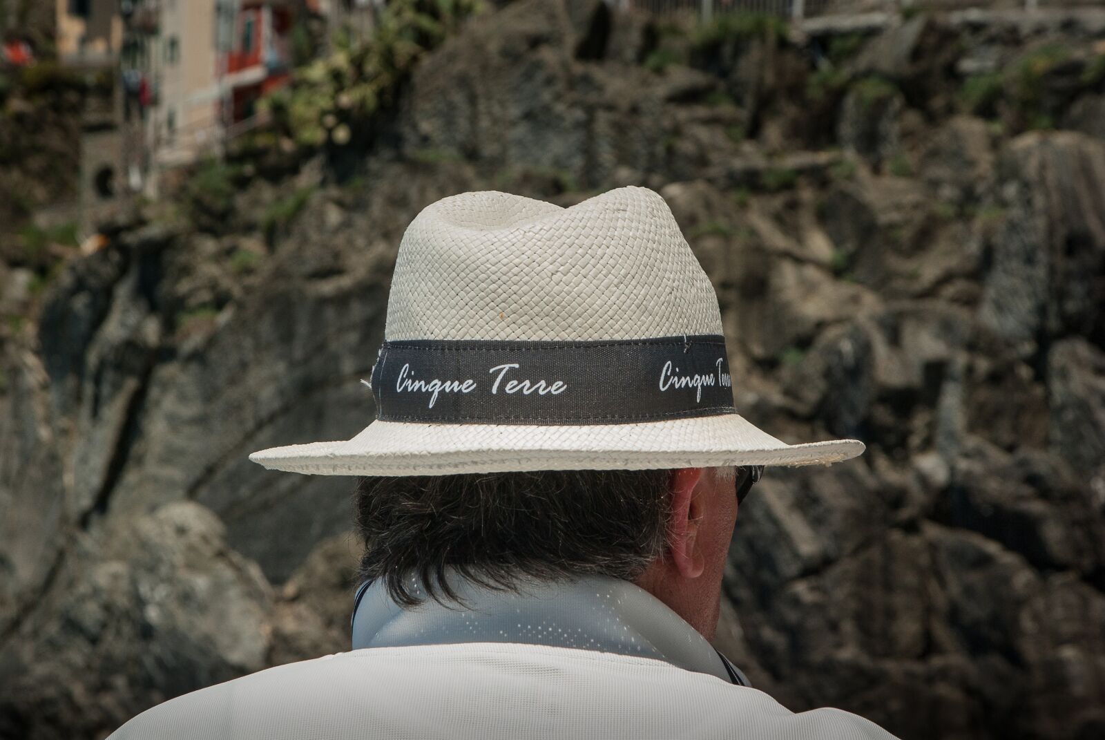 Pentax K10D sample photo. Cinque terre, hat, straw photography