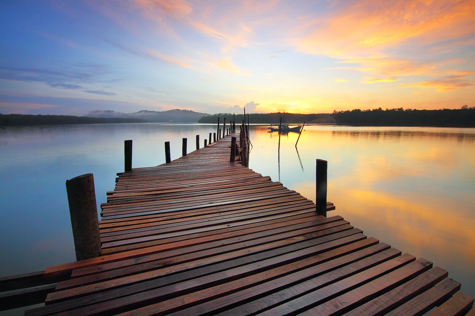 Canon EOS 50D sample photo. Brown, wooden, dock, on photography