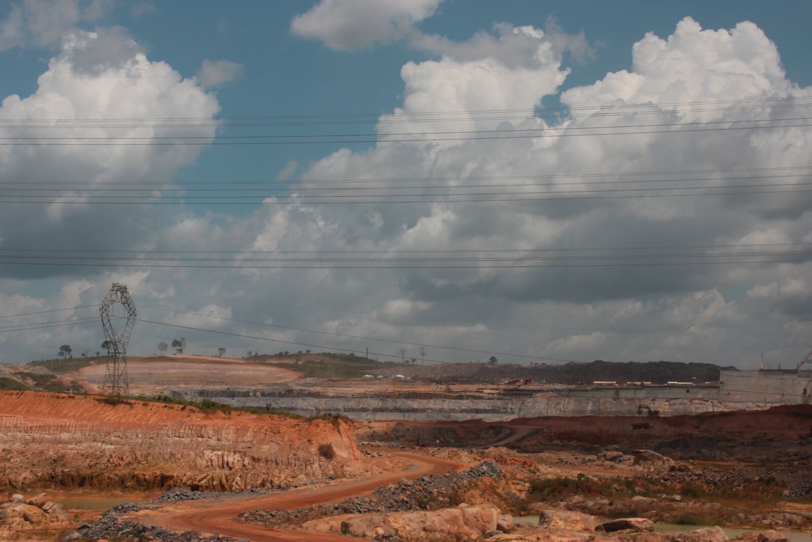Canon EOS 600D (Rebel EOS T3i / EOS Kiss X5) sample photo. Belo monte dam under photography