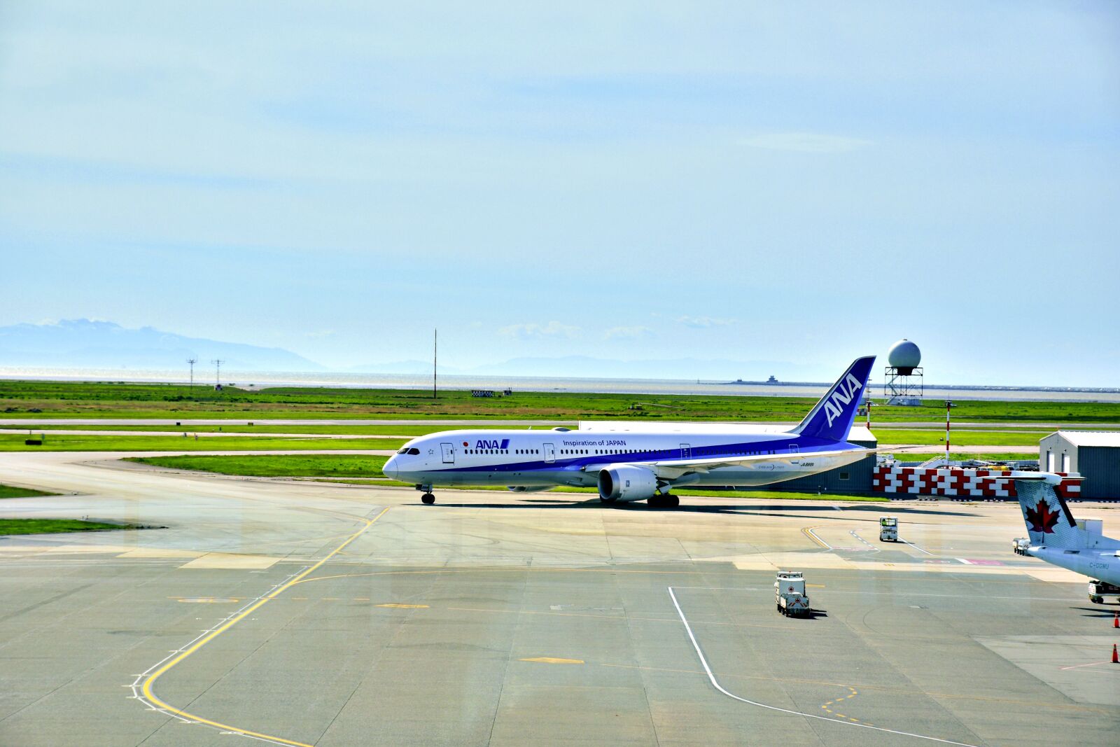 Nikon D7500 sample photo. Air plane taxiing, airport photography