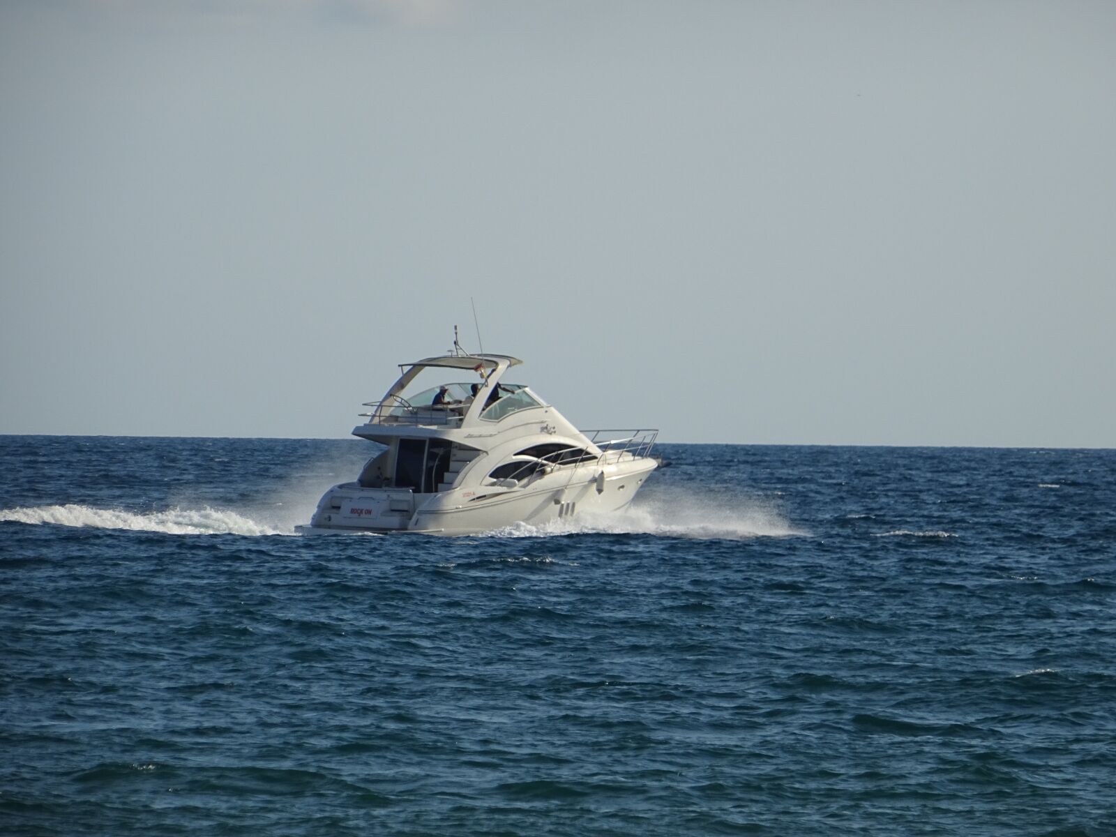 Sony DSC-HX60V sample photo. Yacht, sea, navigation photography