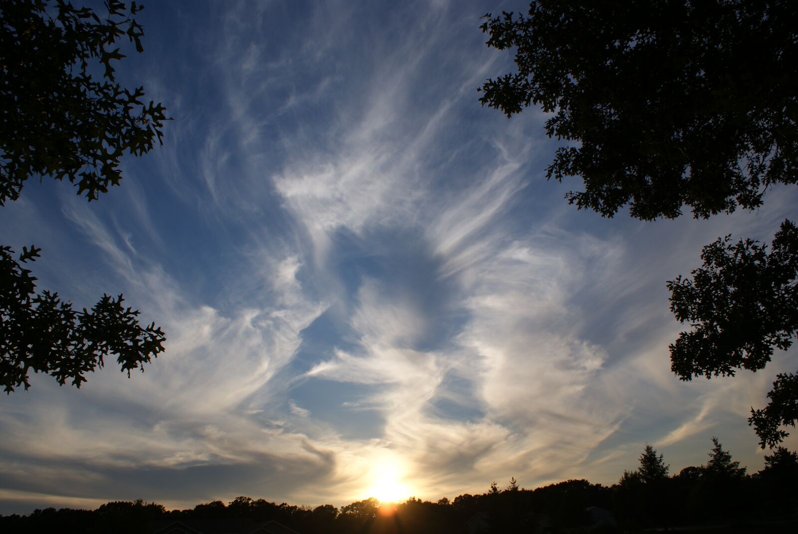 Sony Alpha DSLR-A200 sample photo. Clouds, sunset, angel photography